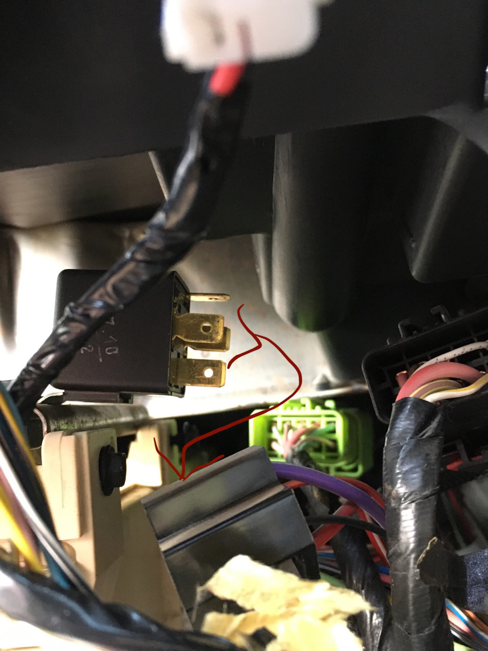 Установка штатного блока DRL ДХО — ГАЗ Сайбер, 2,4 л, 2010 года ...