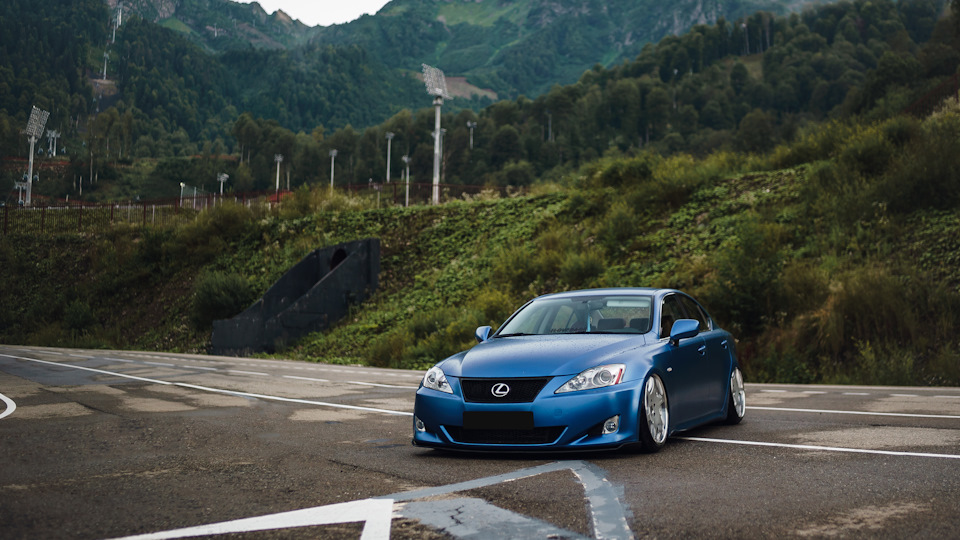 Lexus IS