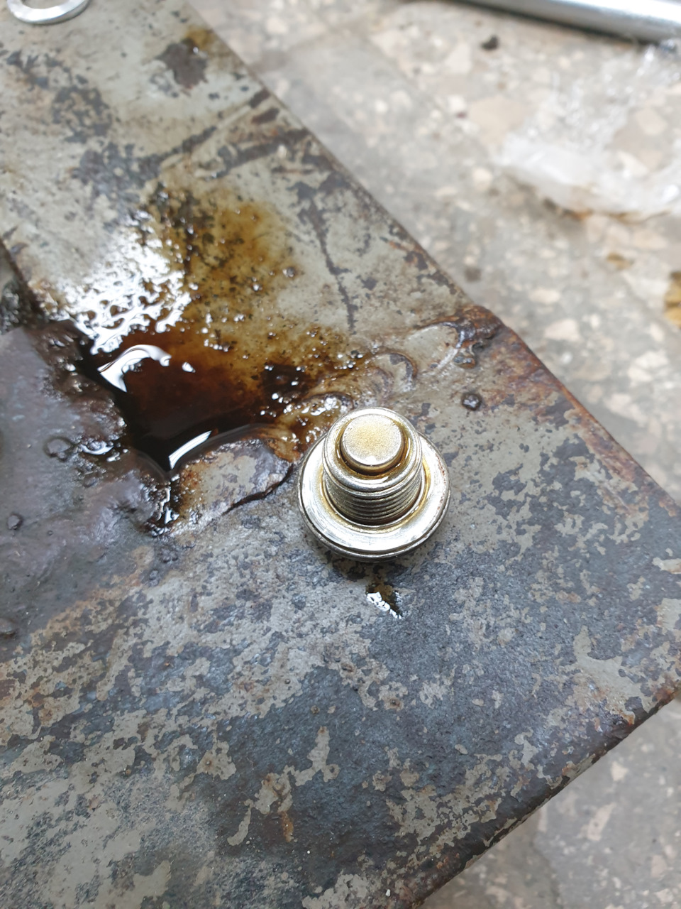 пробка чистая — Hyundai Sonata V (NF)