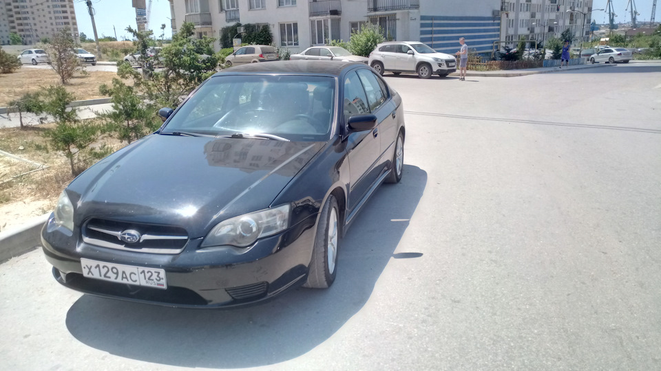 Subaru Legacy 2.5 atmo black