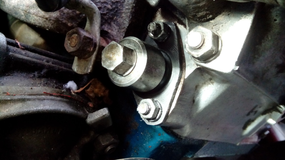 27. Поломка ручного тормоза — Land Rover Discovery IV, 3 л, 2012 года ...