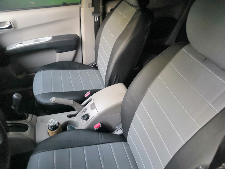 Новые чехлы малышки — Mitsubishi L200 (4G), 2,5 л, 2008 года | тюнинг ...