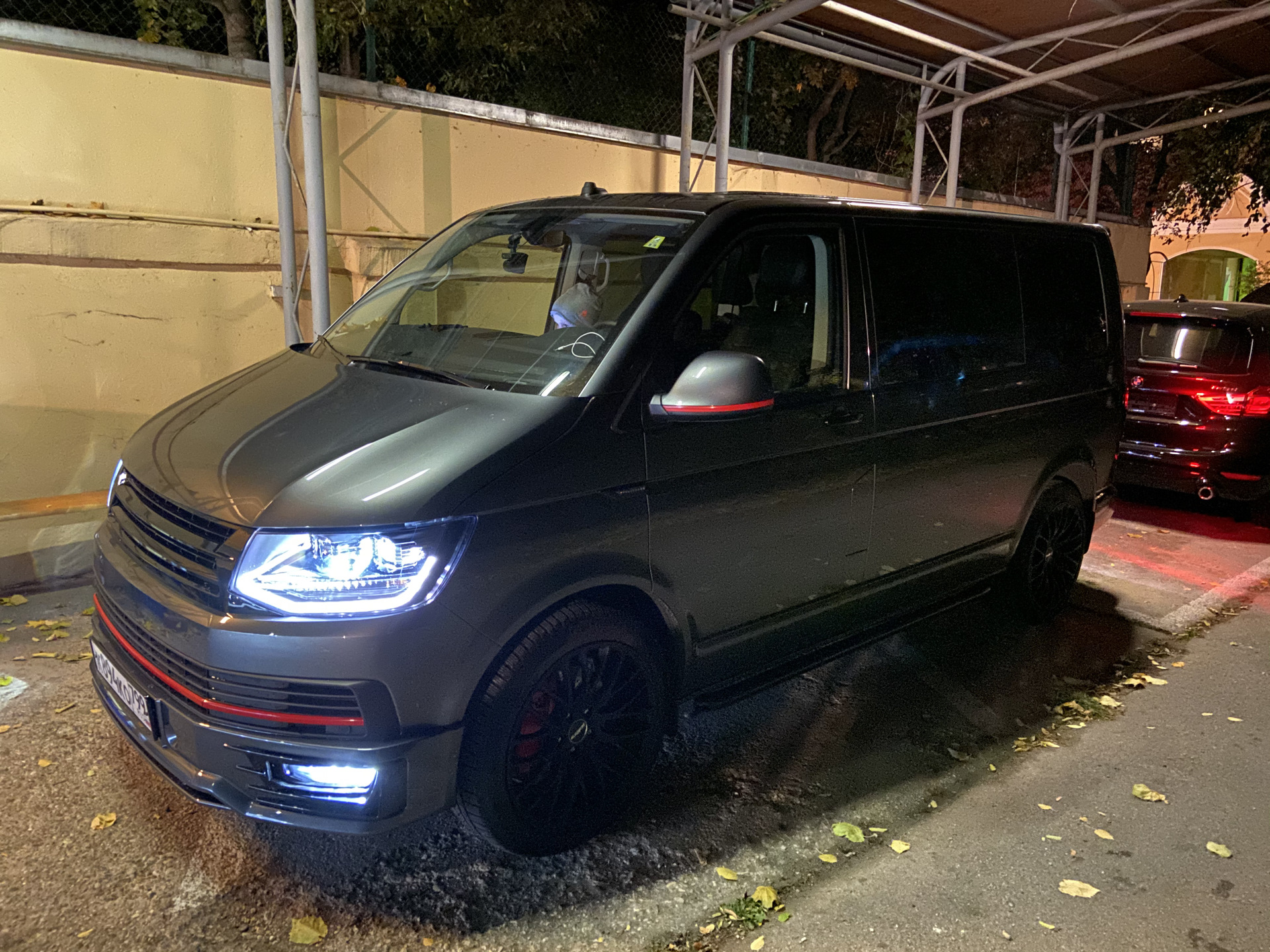 225 65 17 vw t5. Multivan 3. Фольксваген т5 мультиван. Multivan шины. Multivan мультивэн slik l-737.