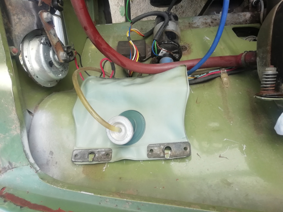 Подскажите кто ремонтировал закладную на ограничители двери? — Lada ...