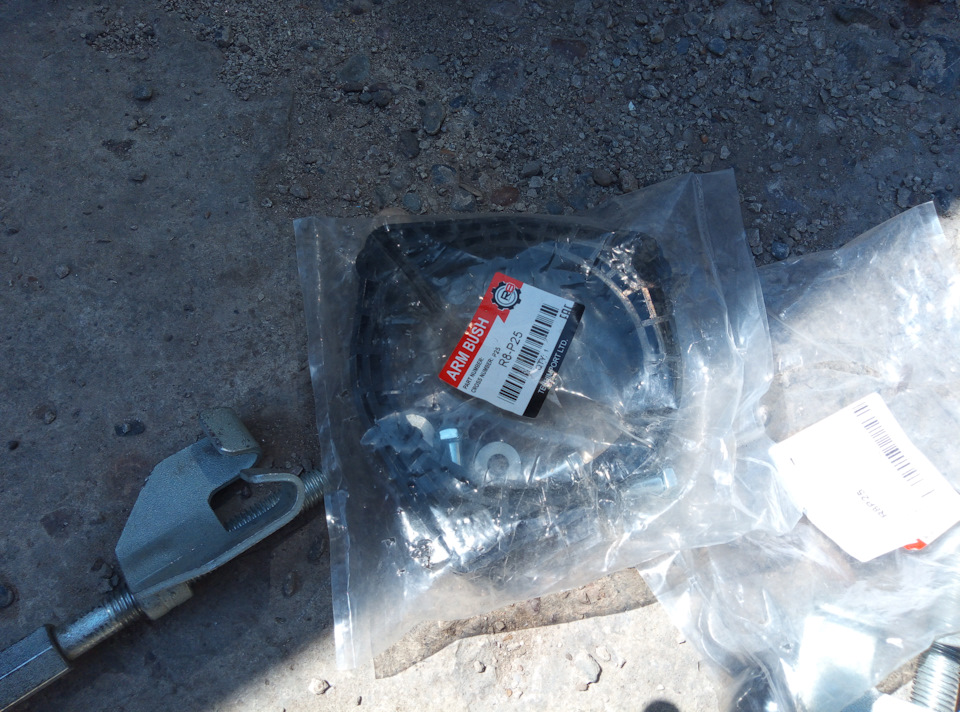 ПРОКАЧКА ПЕРЕДНИХ СТОЕК И УСТАНОВКА ПРОСТАВОК ПОД СТОЙКИ — Nissan AD ...