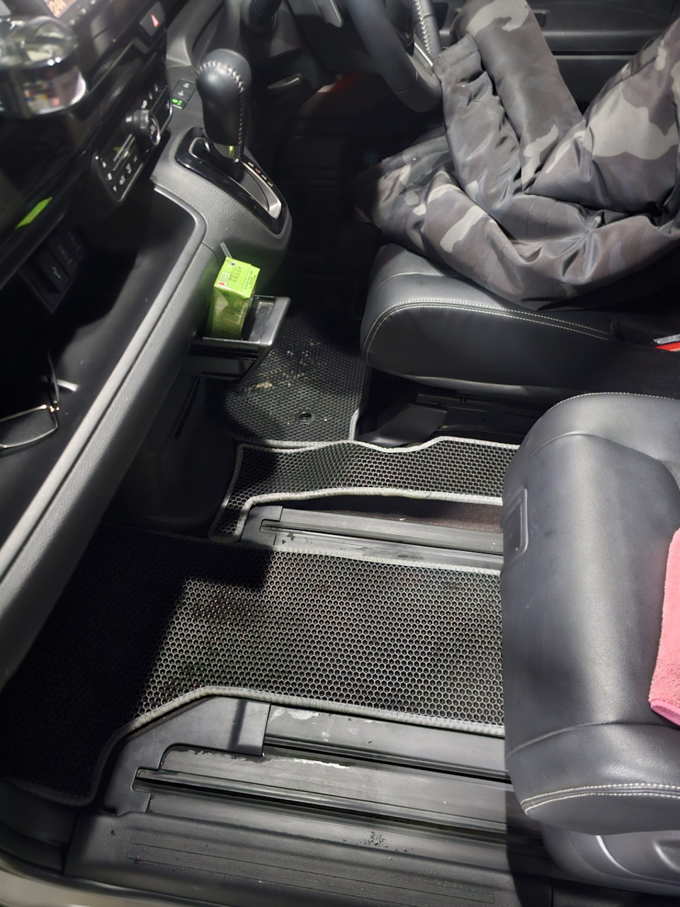 Ковры INEva — Honda N-Box (2G), 0,7 л, 2019 года | аксессуары | DRIVE2
