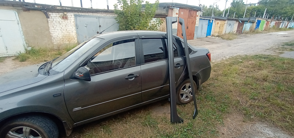 Покраска накладок на пороги «РЕПЛИКА» — Lada Гранта (1G), 1,6 л, 2013 ...