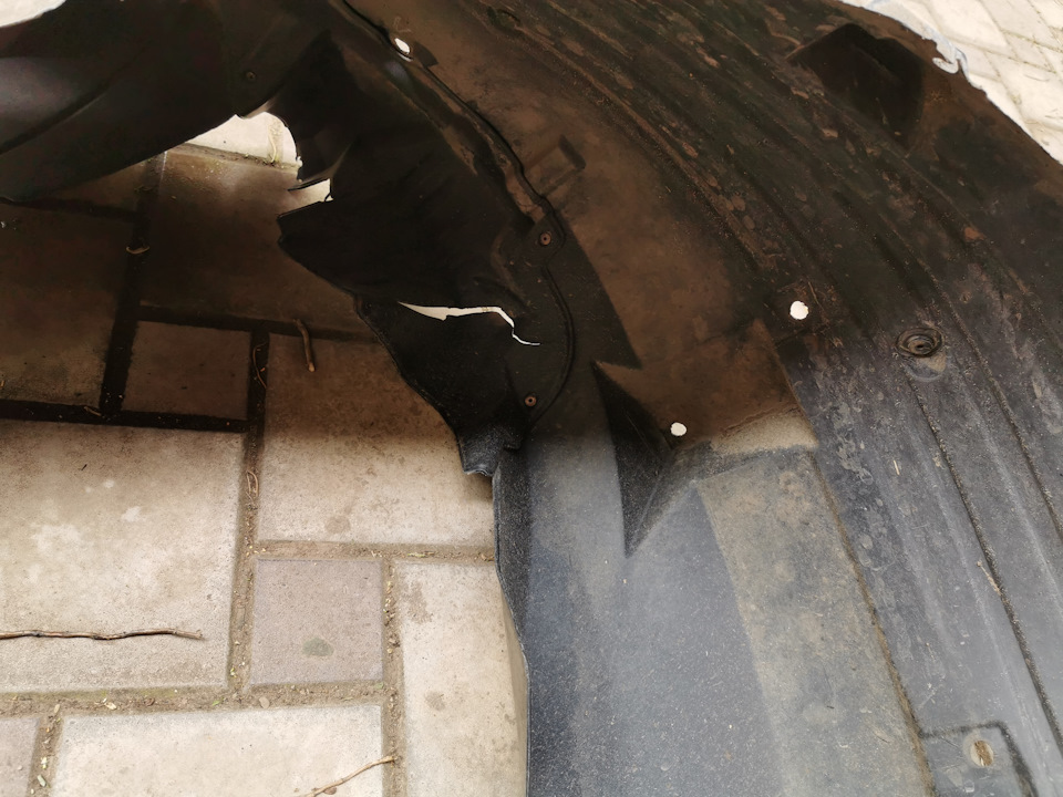 Жидкие подкрылки 2110. Расширители арок инфинити qx56. Замена переднего крыла форд фокус 2. Крепление локера форд фокус 2. Замена подкрыльников мерс w204.