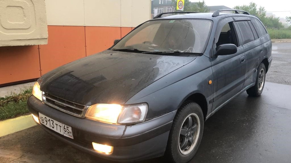 Toyota Caldina 1994 год универсал