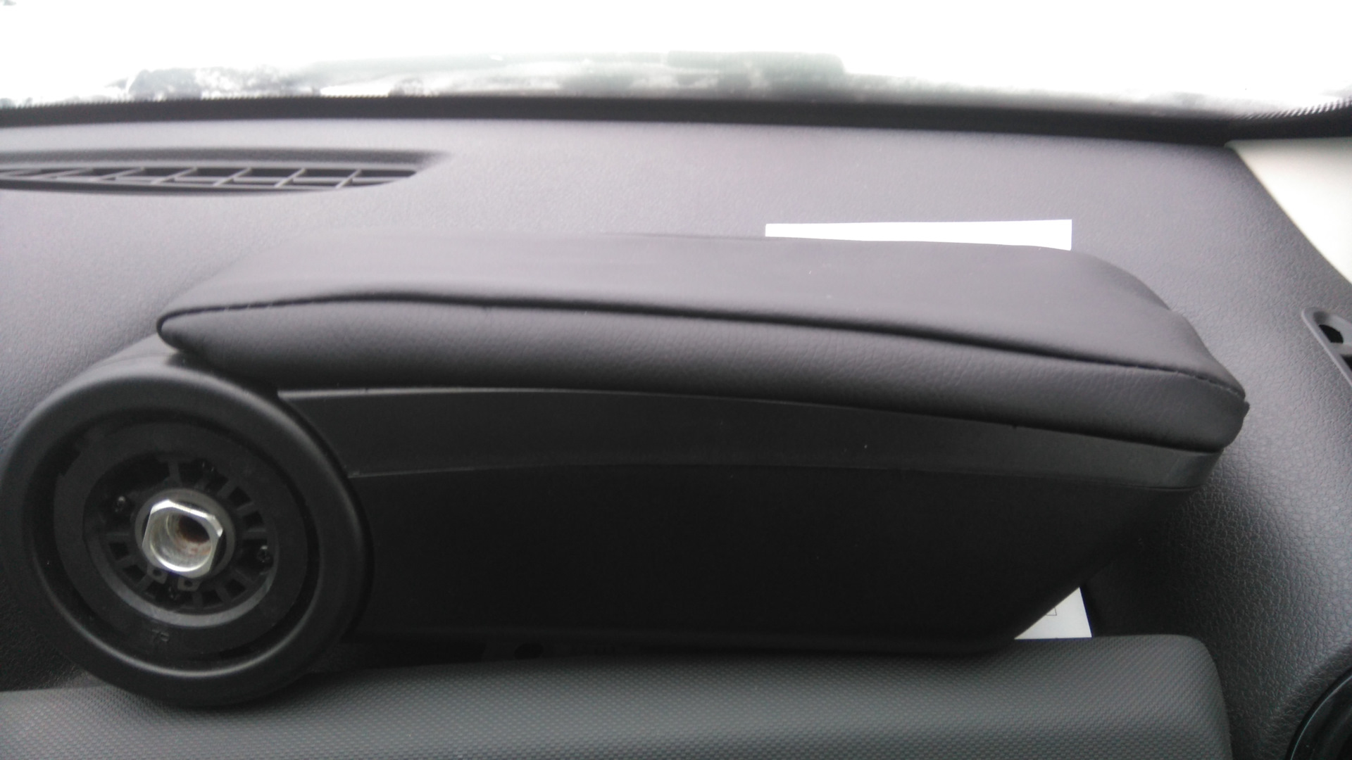 Оригинальный подлокотник от степвея :) — Renault Duster (1G), 2 л, 2020 ...