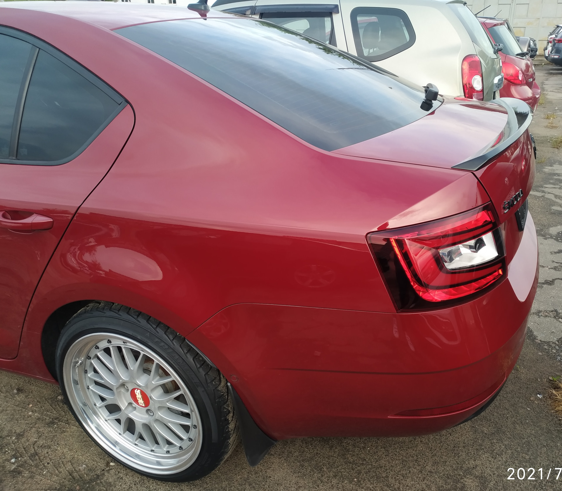 У кого больше? — Skoda Octavia A7 Mk3, 1,8 л, 2017 года | аксессуары ...