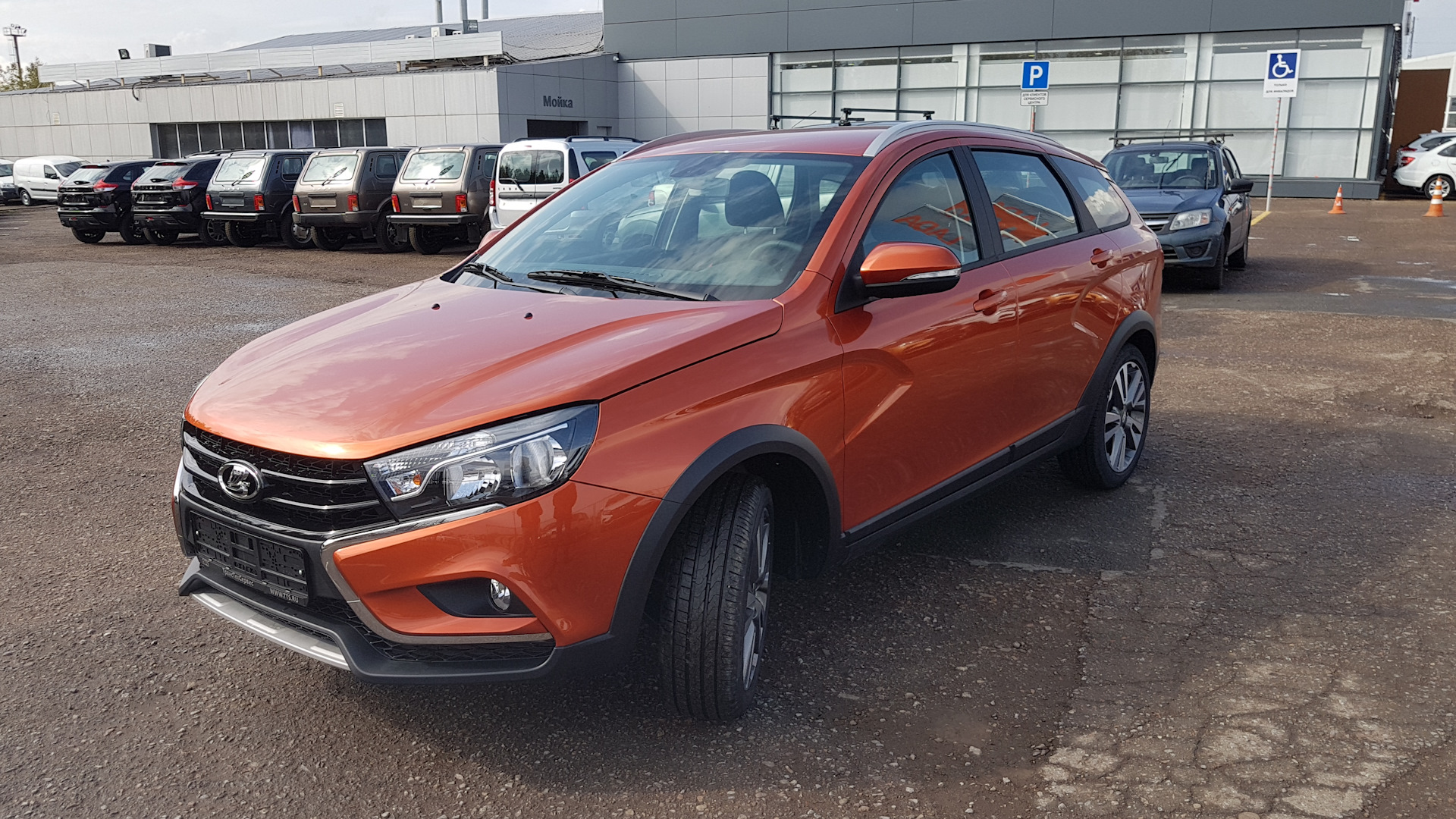 Lada Vesta SW Cross 1.6 бензиновый 2019 | Лиса на DRIVE2