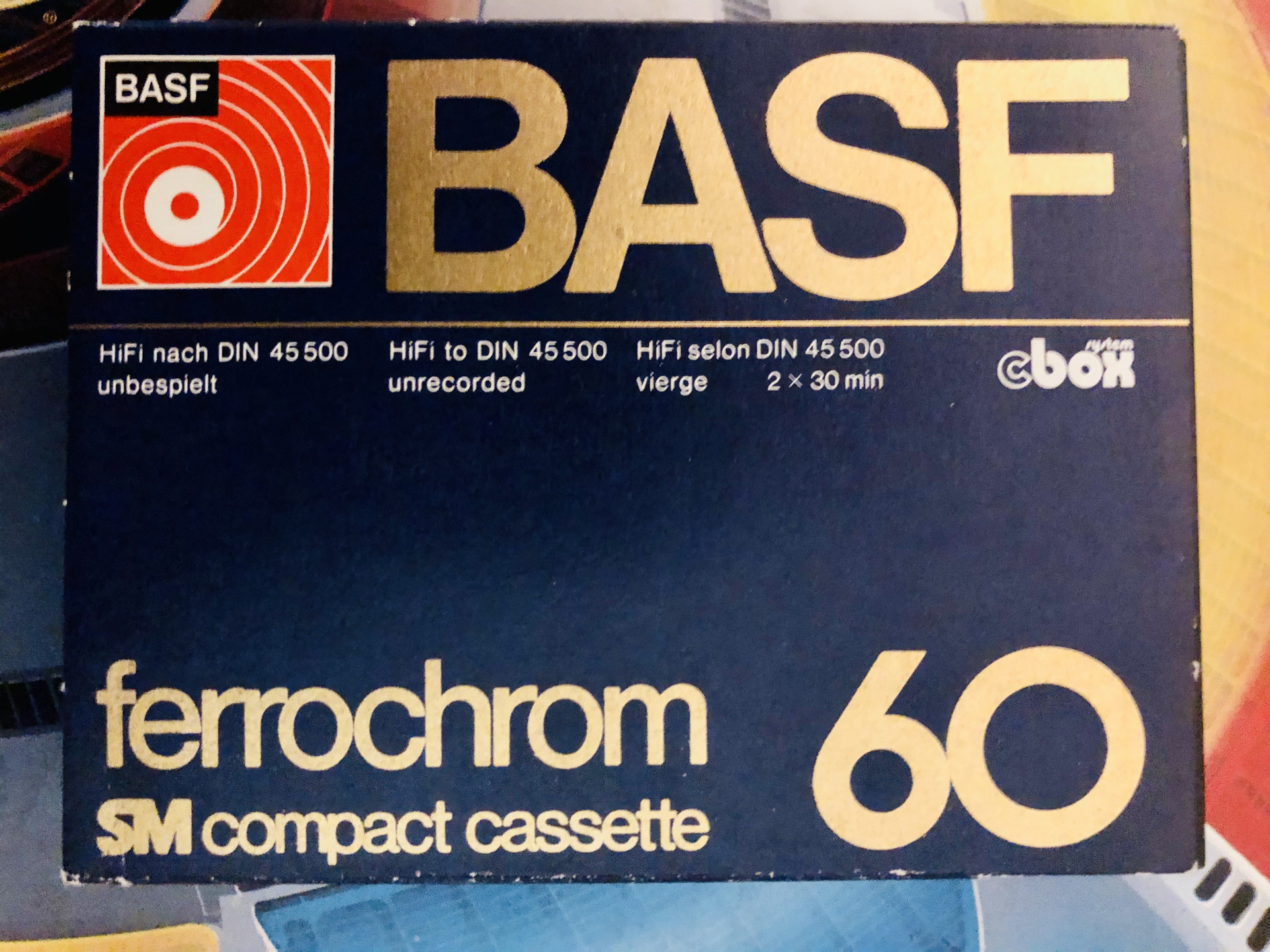 Сайт basf. Краска BASF. Автоэмаль BASF. BASF цвета. BASF Hi-Fi.