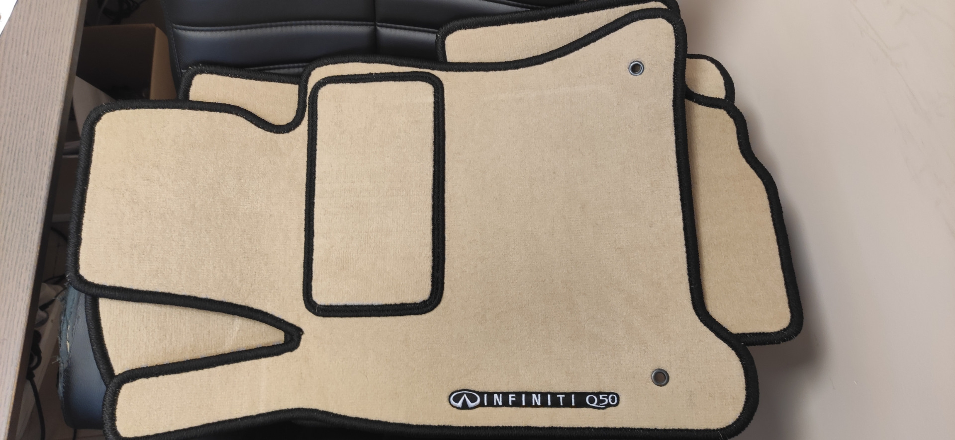Купил коврики — Infiniti q50, 2 л, 2016 года | аксессуары | DRIVE2
