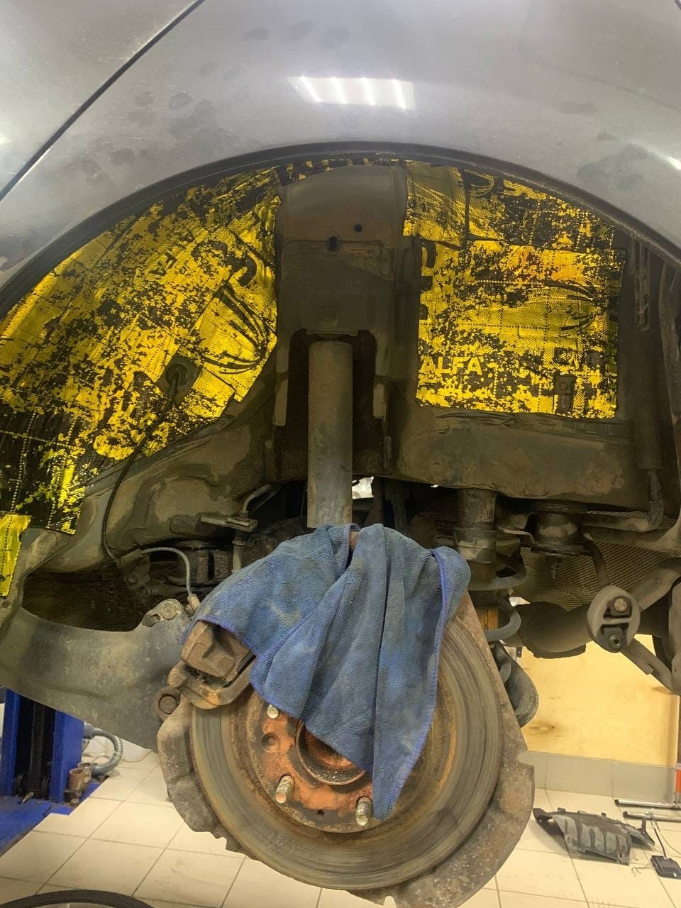 Сделал шумоизоляцию подкрылок/локеров в круг — Mazda 6 (2G) GH, 2 л ...