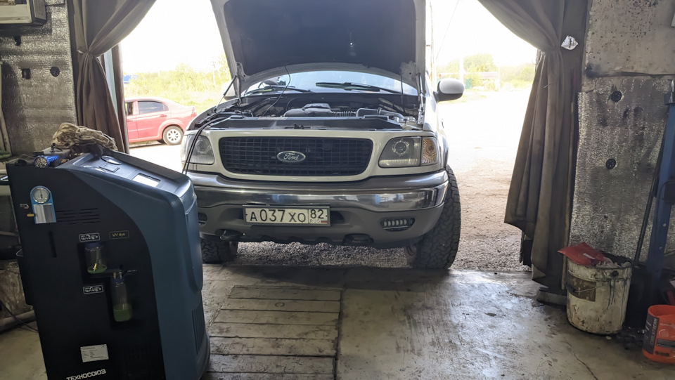 Фото в бортжурнале Ford Expedition (1G)