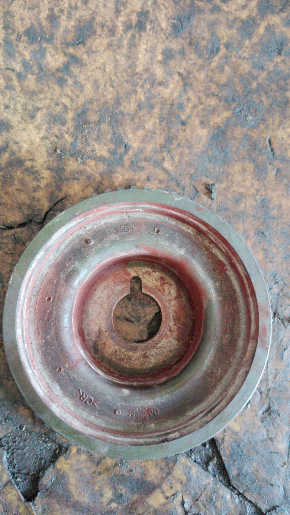 При включении кондиционера глохнет оборот играет напряжения падает — DRIVE2