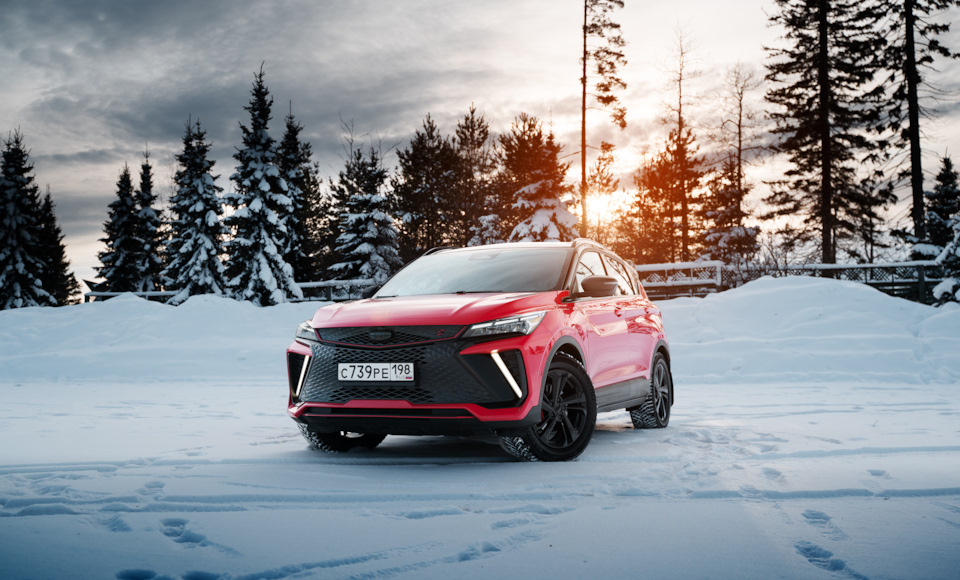 Номерные рамки RCS для Geely Coolray вид спереди — Geely Coolray (2023)