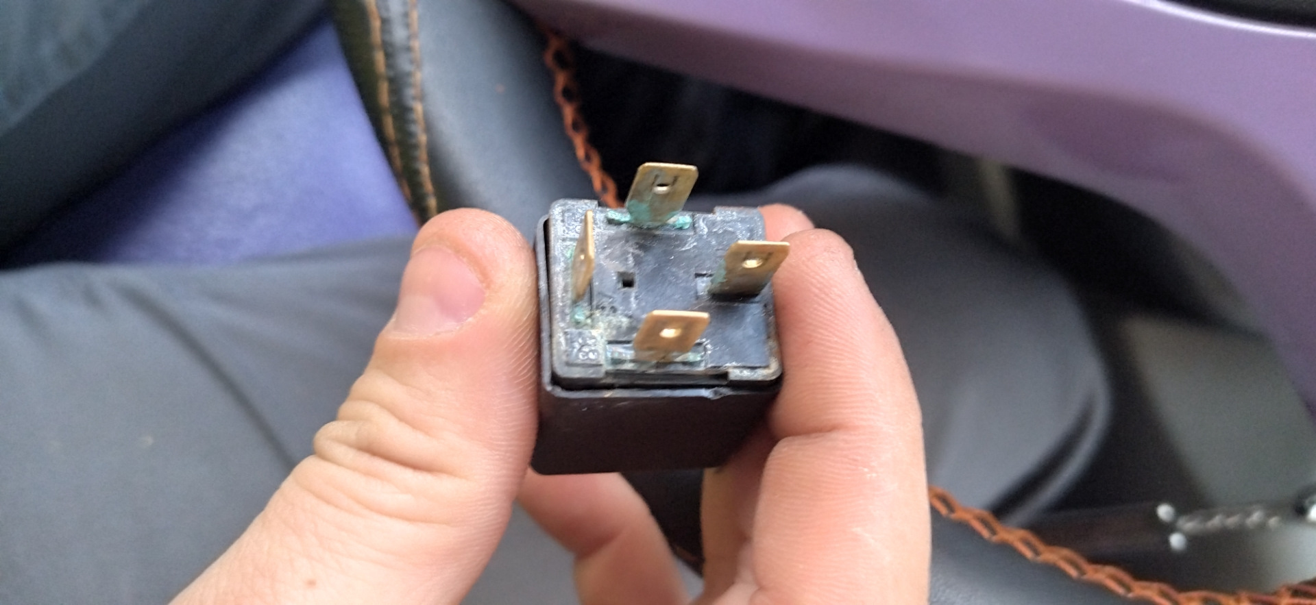 Подумерла подсветка ног. — Lifan X60, 1,8 л, 2015 года | другое | DRIVE2