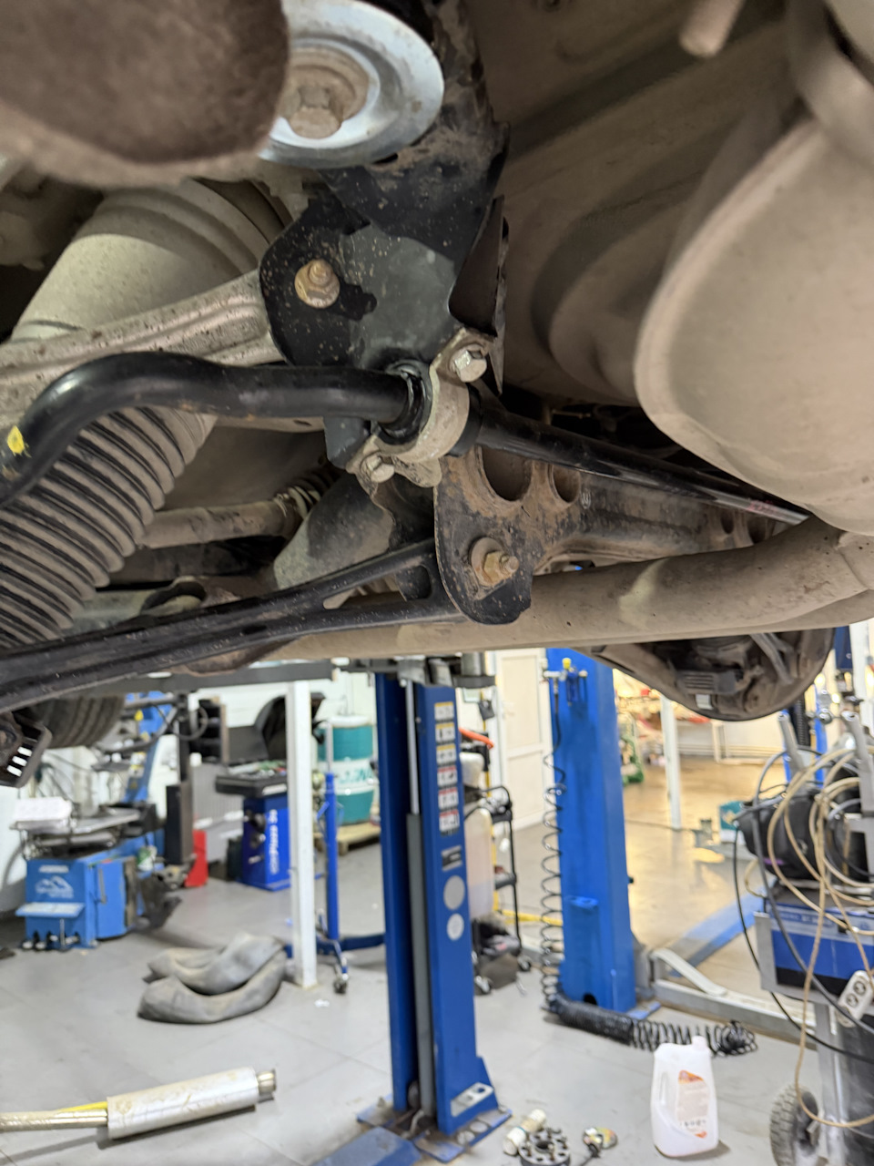 Встал как родной — Audi Q7 (1G)