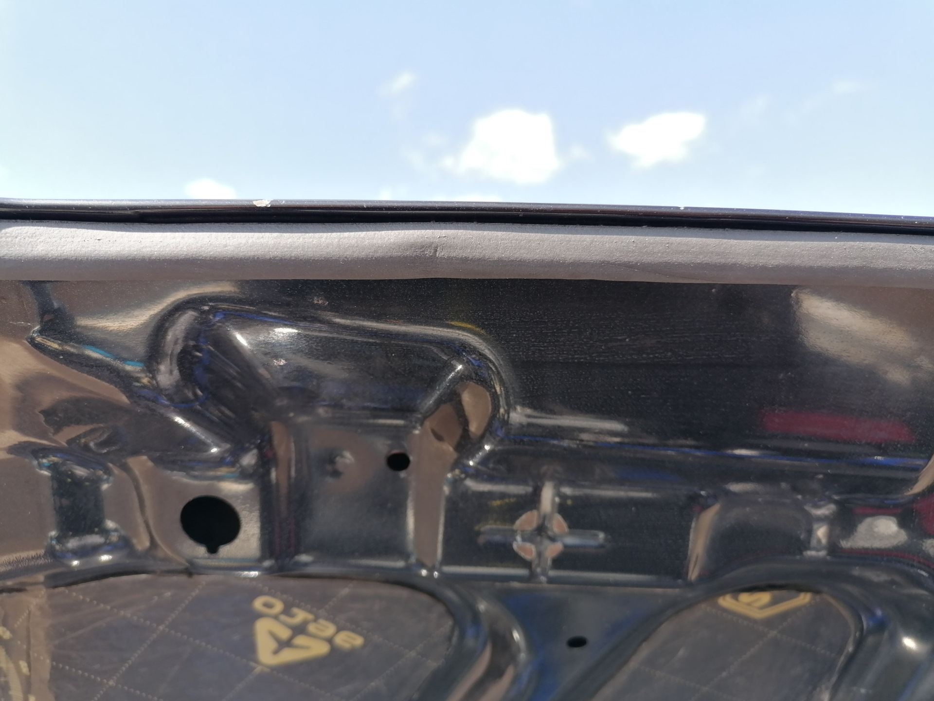 Мойка подкапотного пространства перед летним сезоном / Установка ...