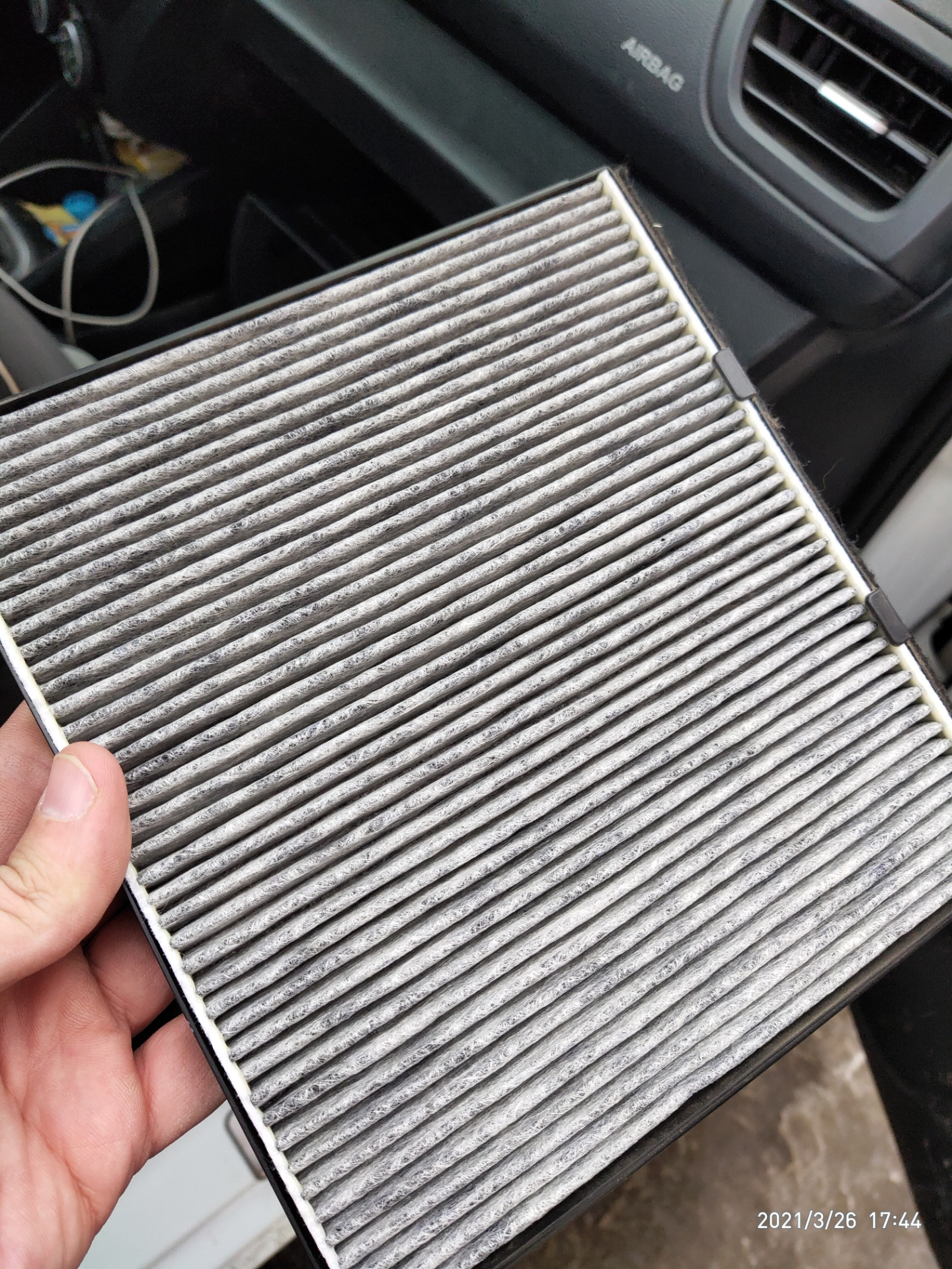 Замена салонного фильтра — KIA Rio 5-door (3G), 1,6 л, 2015 года ...