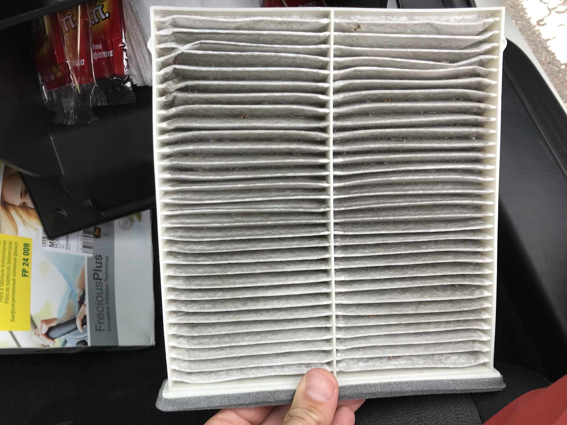 Mazda 6 gj салонный фильтр. Топливный фильтр mazda 6 gg. Pe0113ze1. Mazda gj6a61p11a9b фильтр салонный. Топливный фильтр мазда 6 gh 2.