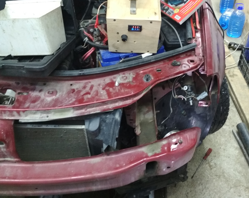 волговские сигналы и концевик капота — Renault Logan (1G), 1,6 л, 2011 ...