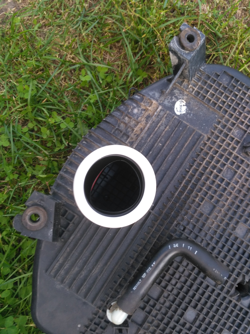 Замена уплотнительных колец под воздушным фильтром и дроссельной ...