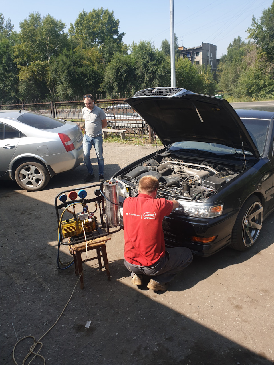 Замена ниппеля на кондере. — Toyota Cresta (100), 2,5 л, 1999 года ...