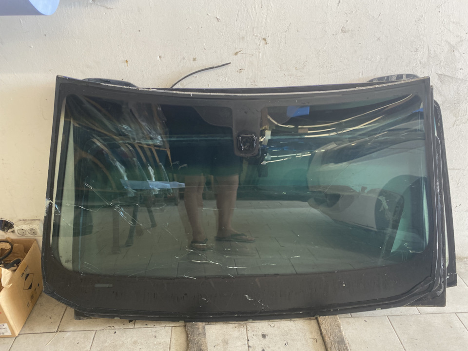 #5 Замена лобового стекла — BMW 5 series (F10), 3 л., 2013 года ...