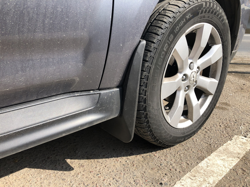 Передние брызговики frosch novline — Mitsubishi Outlander XL, 2,4 л ...