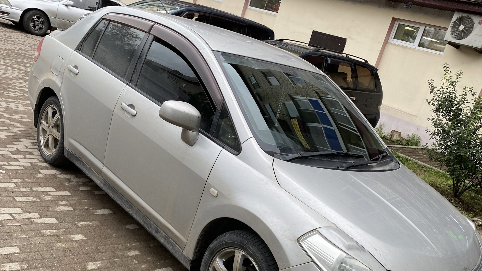 Nissan Tiida (1G) 1.5 бензиновый 2005 | Latio на DRIVE2