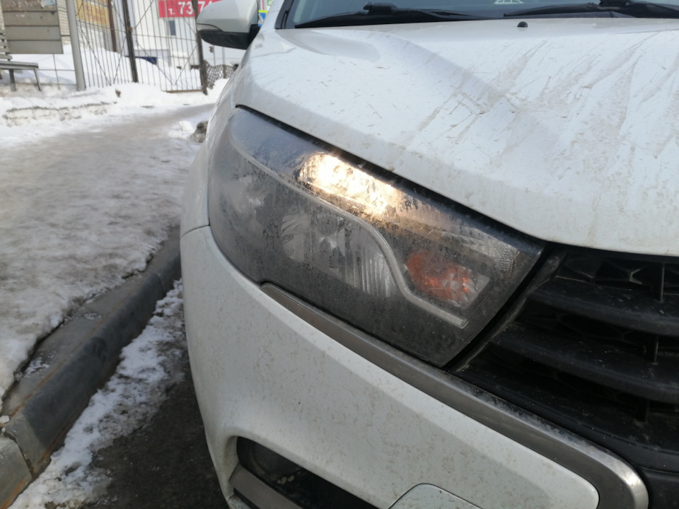 Замена лампочек ДХО и габаритов и вот прошел год - Lada Vesta, 1,6 л, 2017 года 