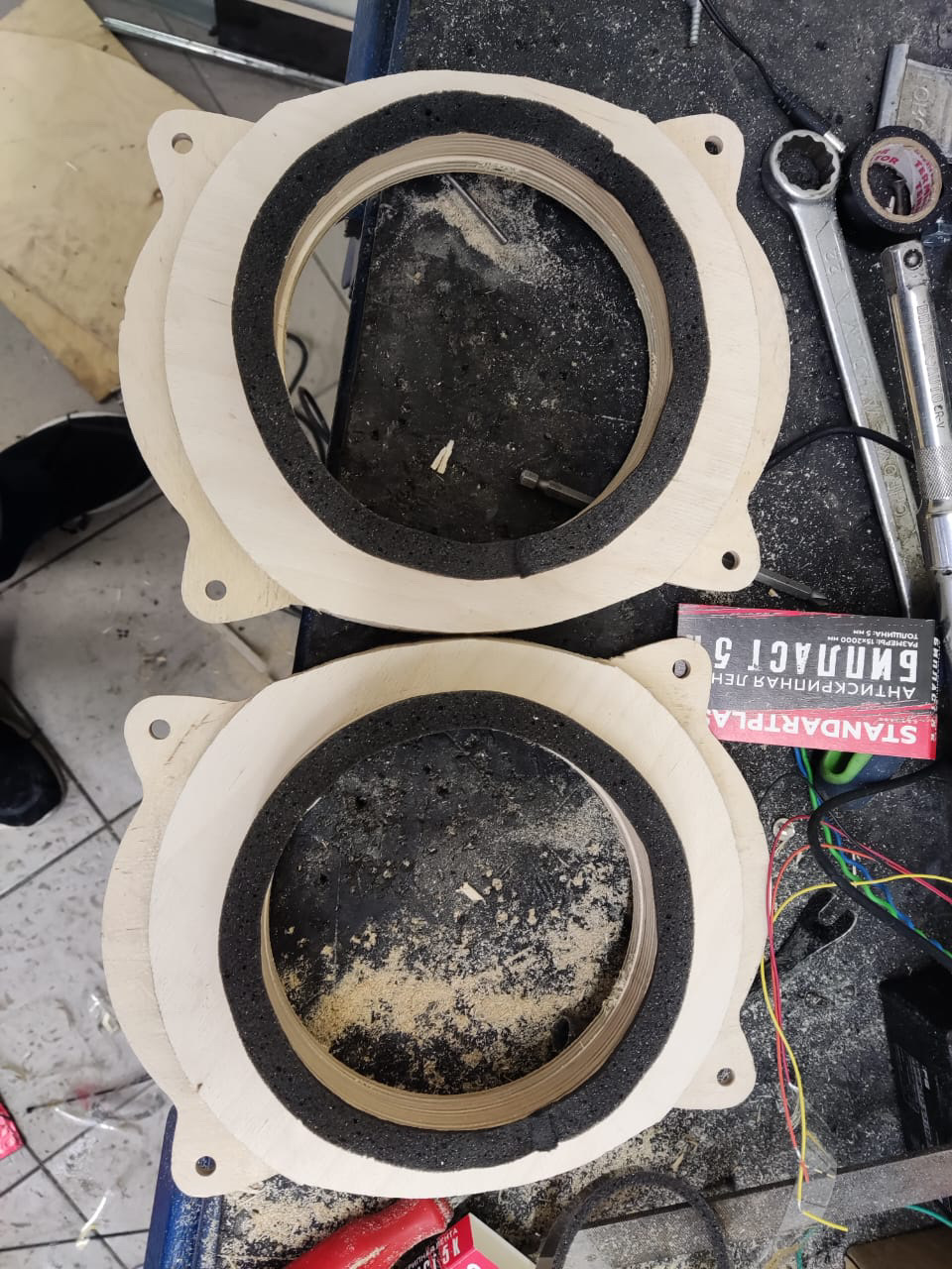 Замена акустики в задней полке — Toyota Camry (XV50), 2,5 л, 2014 года ...