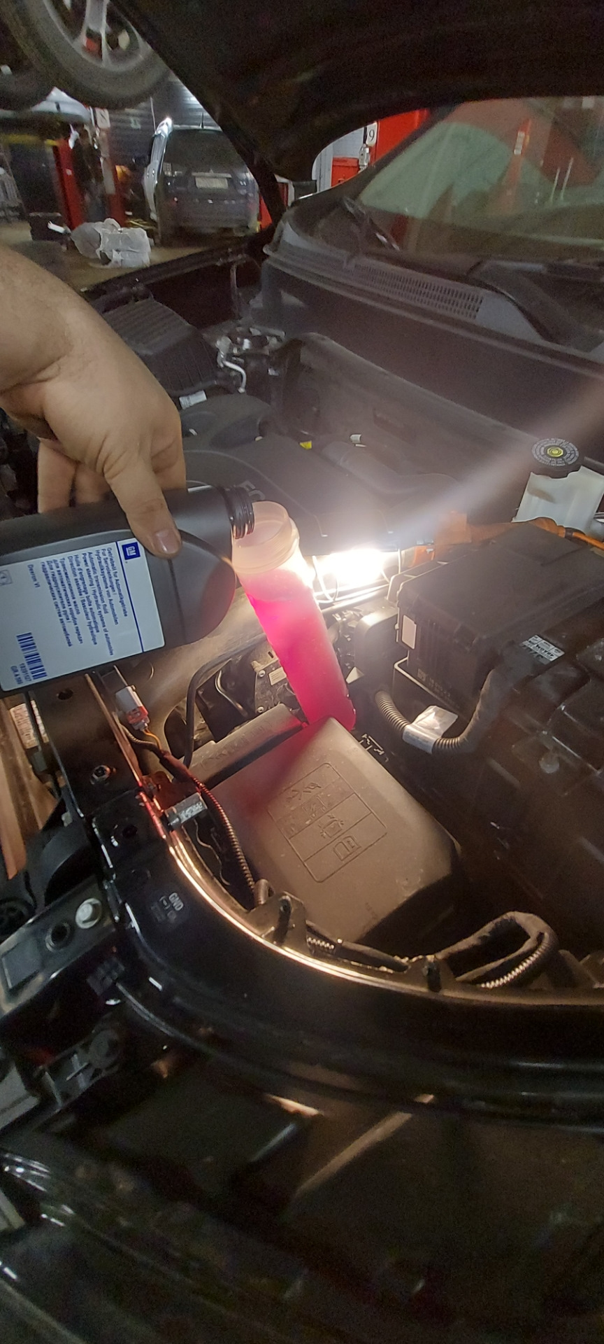 Качество нового на просвет. Небо и земля. — Chevrolet Equinox (3G)