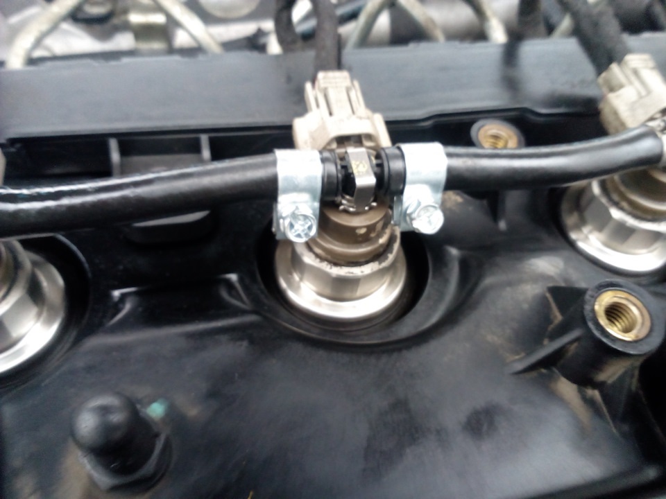 Замена прокладки клапанной крышки — Opel Astra J, 1,7 л, 2009 года ...