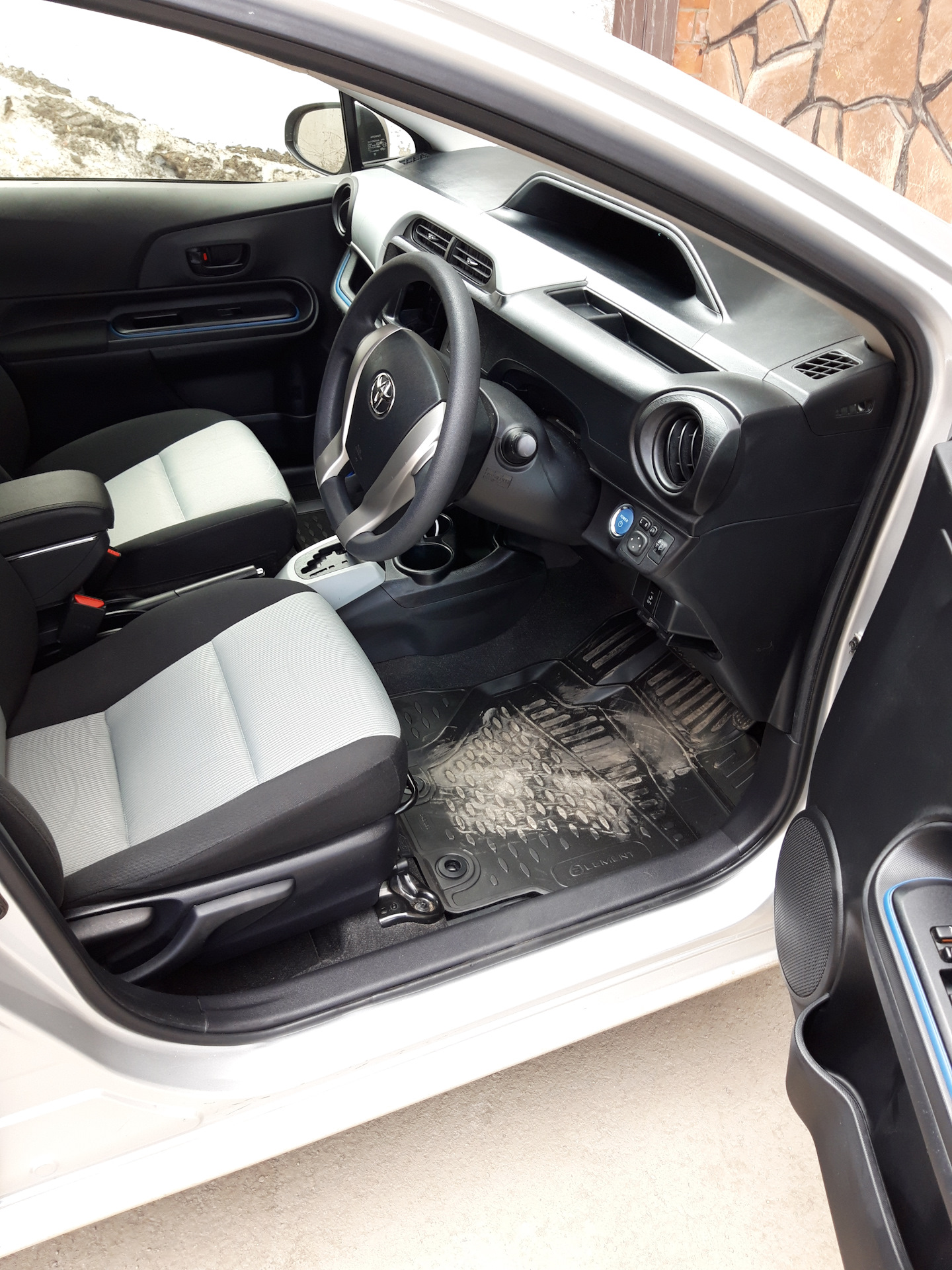 Чехлы Toyota Aqua Купить В Челябинске