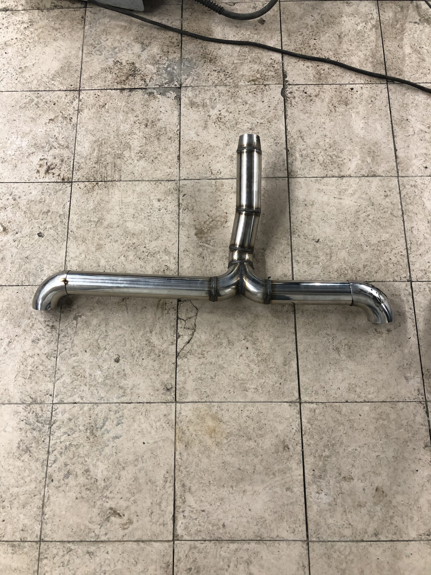 Выхлоп на две стороны — BMW 1 series (F20), 1,6 л, 2011 года | тюнинг ...