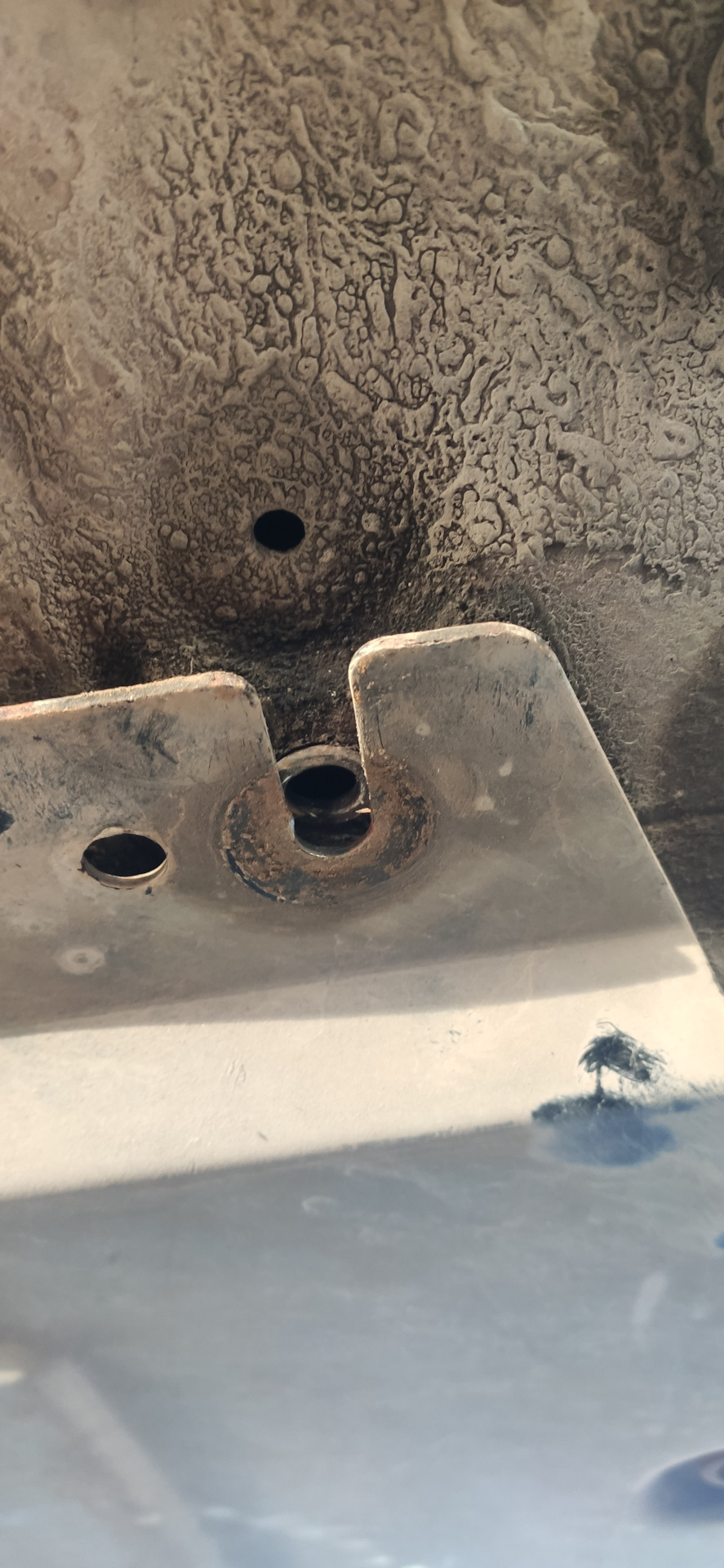 Крепление защиты картера — Nissan X-Trail III (t32), 2 л, 2018 года ...