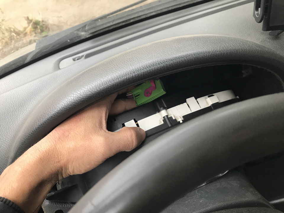 Пропала подсветка приборки — Lada Приора хэтчбек, 1,6 л, 2009 года ...