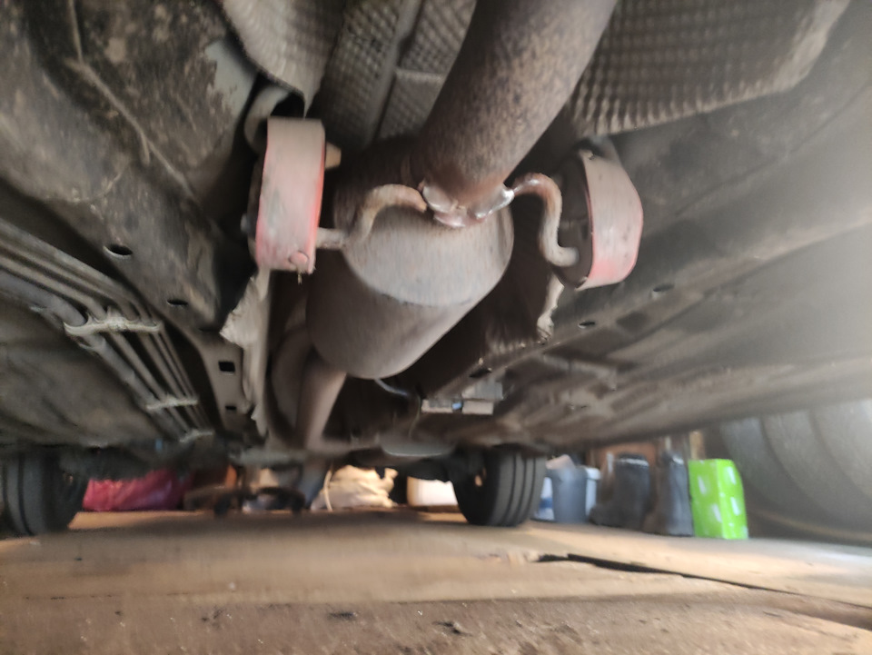 Сварка выхлопной системы — Ford Focus I Wagon, 1,6 л, 2004 года ...