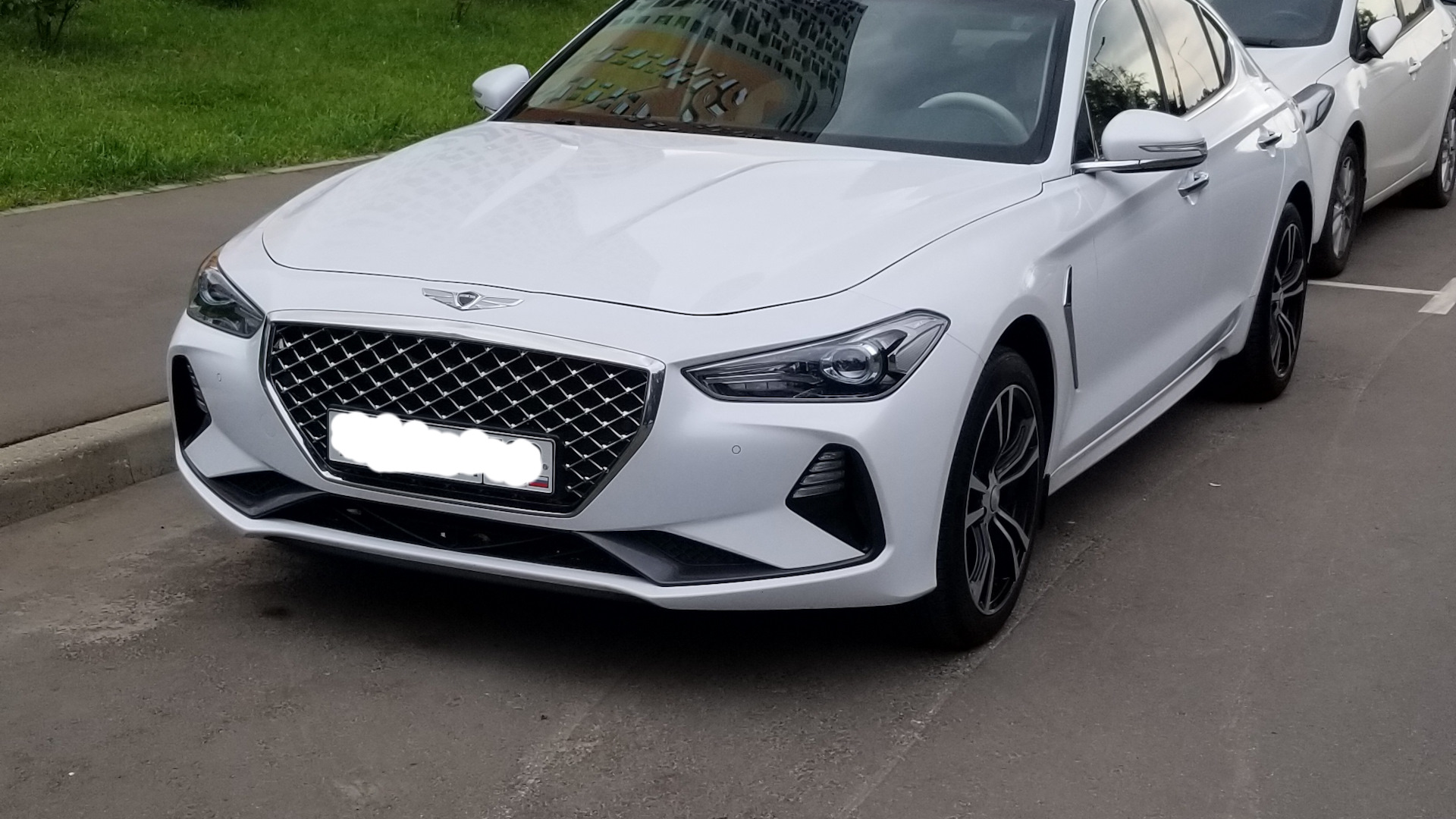 Genesis g70 2019. Genesis g70 белый. Генезис g70 2018. Alpin Genesis g-5.