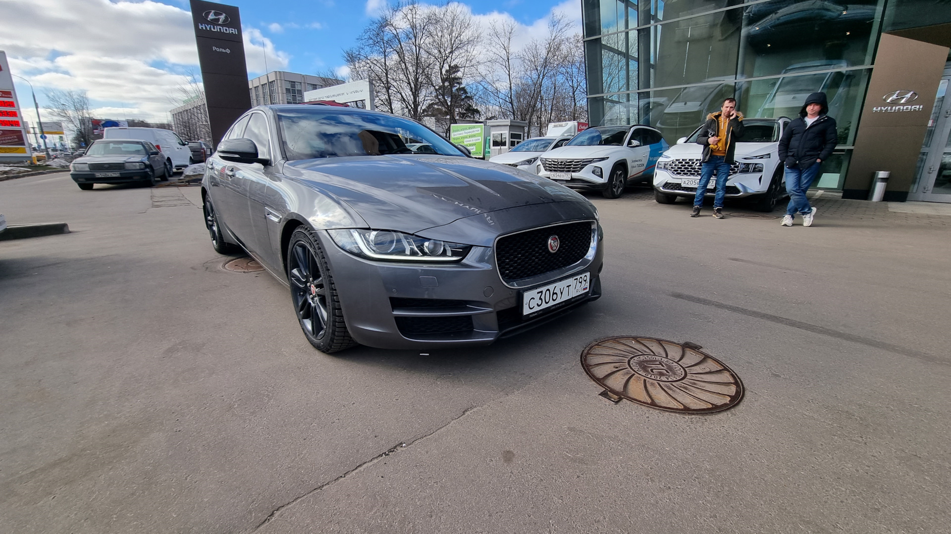 Jaguar XE 2.0 дизельный 2015 | серая Кошка на DRIVE2