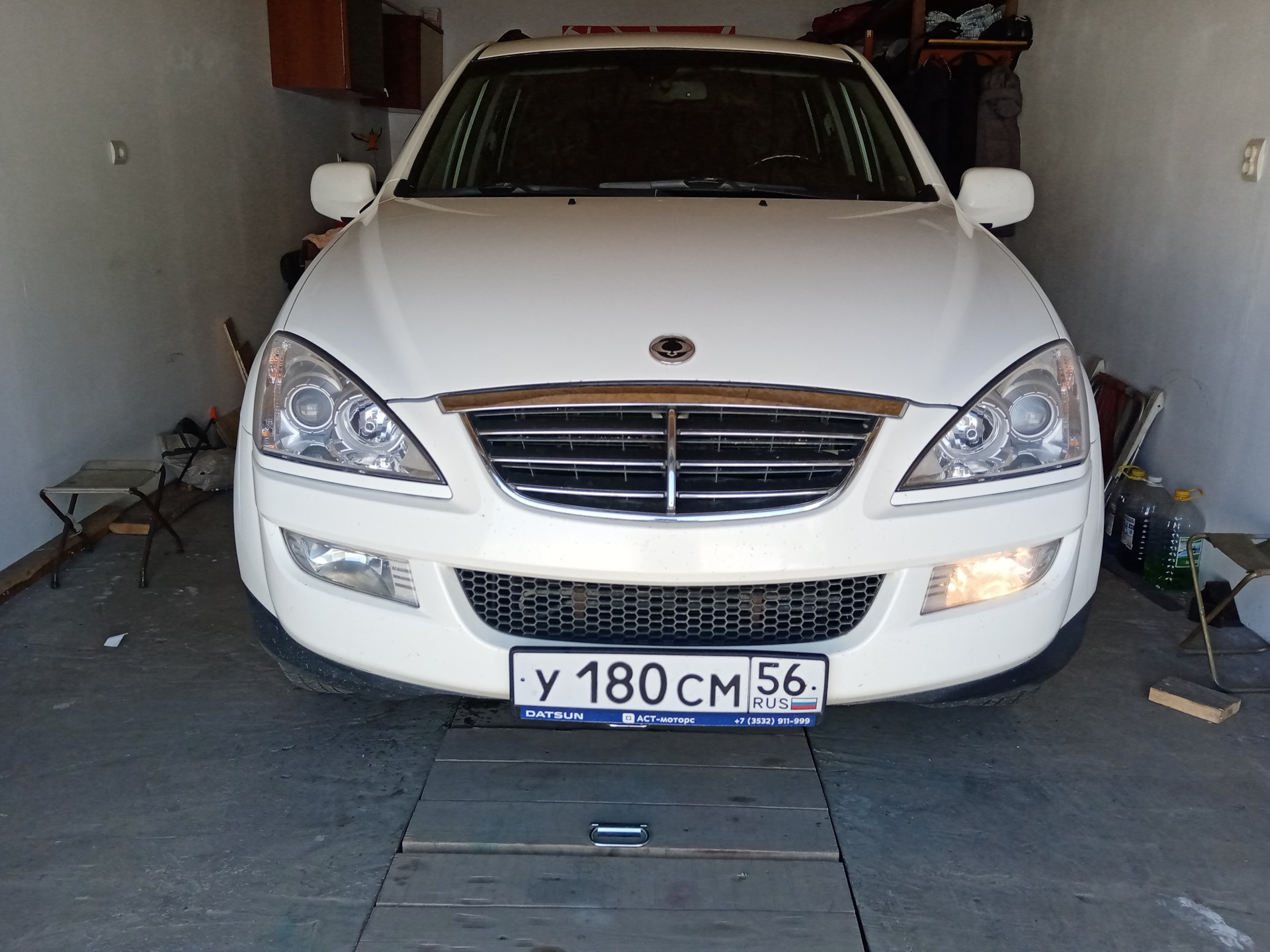 Заменил лампы ПТФ и габариты — SsangYong Kyron, 2,3 л, 2014 года ...