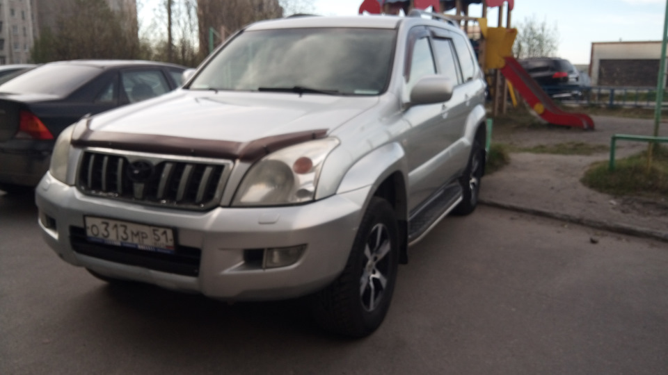 мутная фотка чистой машины :) — Toyota Land Cruiser Prado 120-series