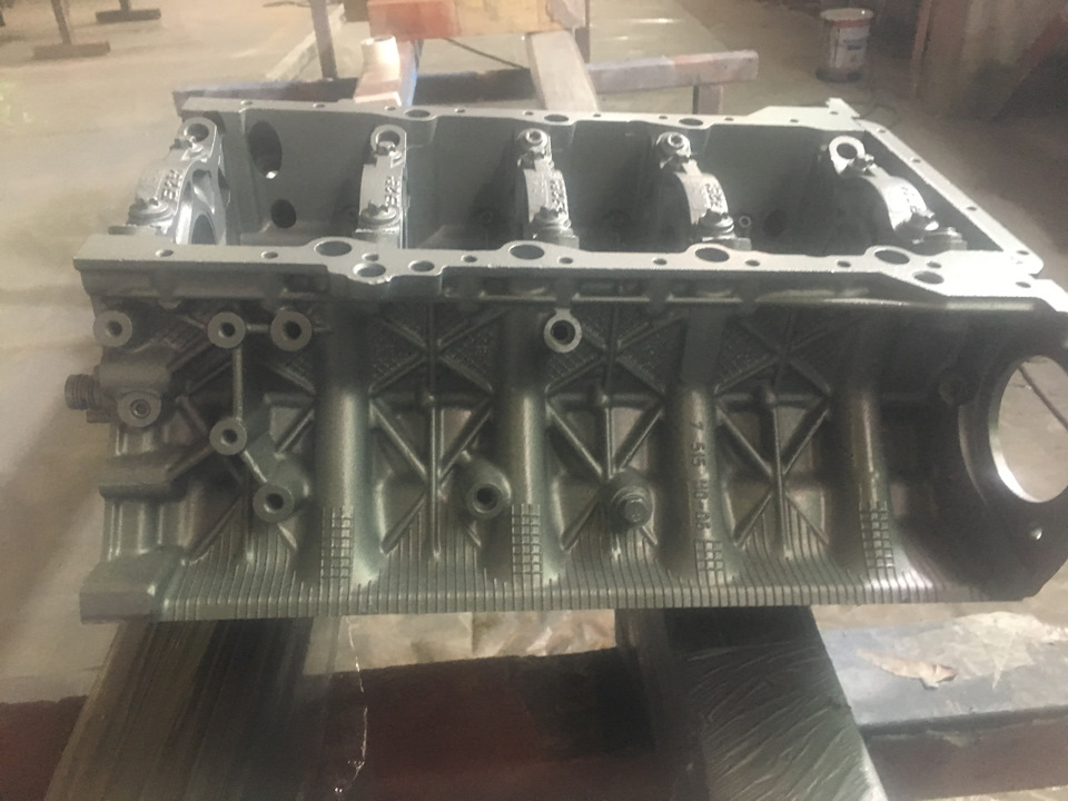 Журнальный стол из V8 BMW X5 — DRIVE2