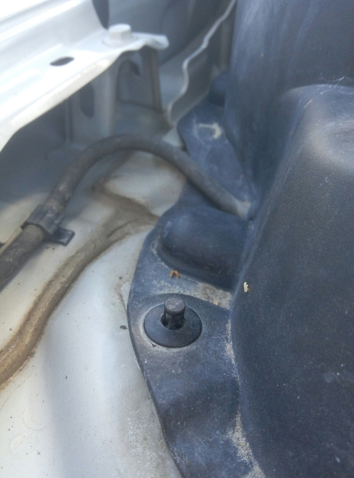 Клипсы жабо — KIA Ceed SW (2G), 1,6 л, 2013 года | своими руками | DRIVE2