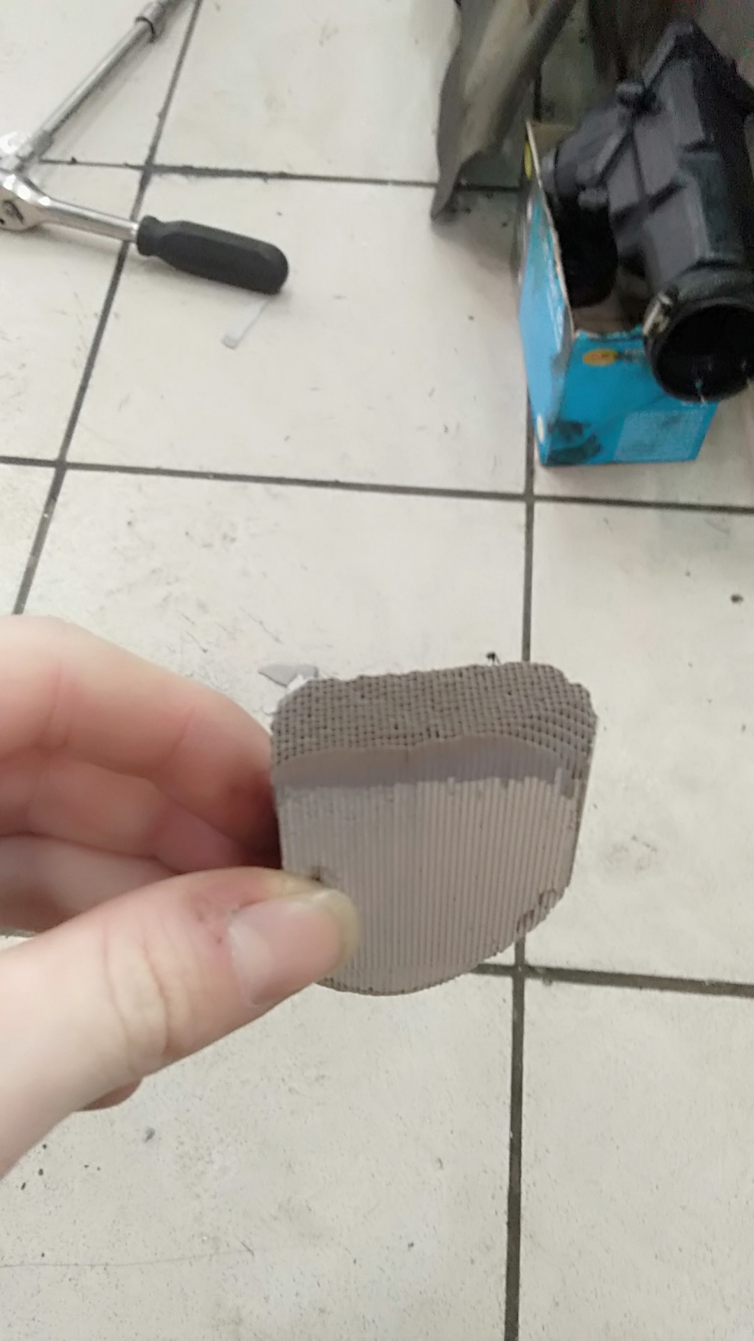 Рассыпался катализатор — Geely Emgrand X7, 1,8 л, 2019 года | поломка ...