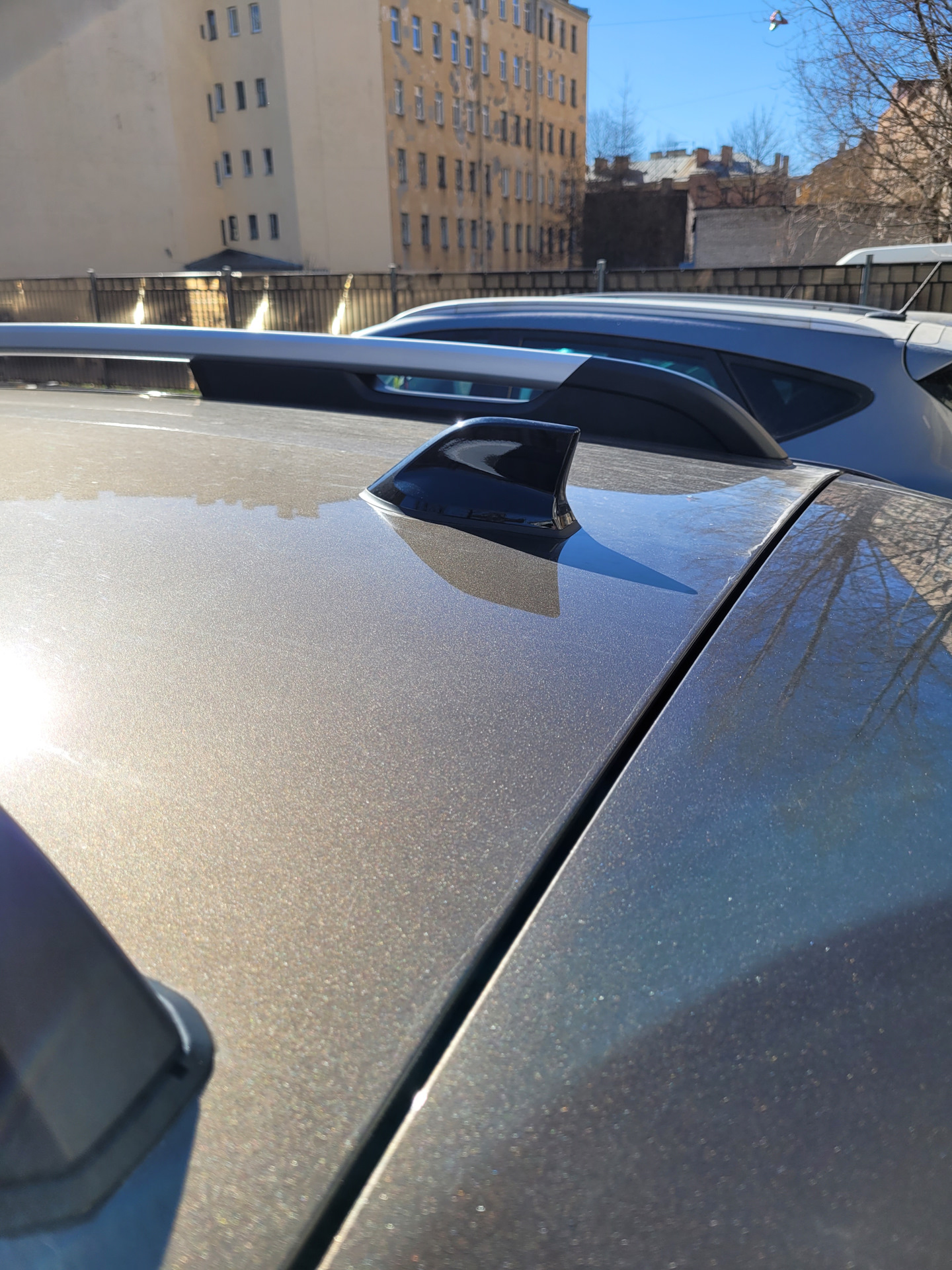 Акулий плавник + подсветка ног и подстаканников — Renault Duster (2G ...